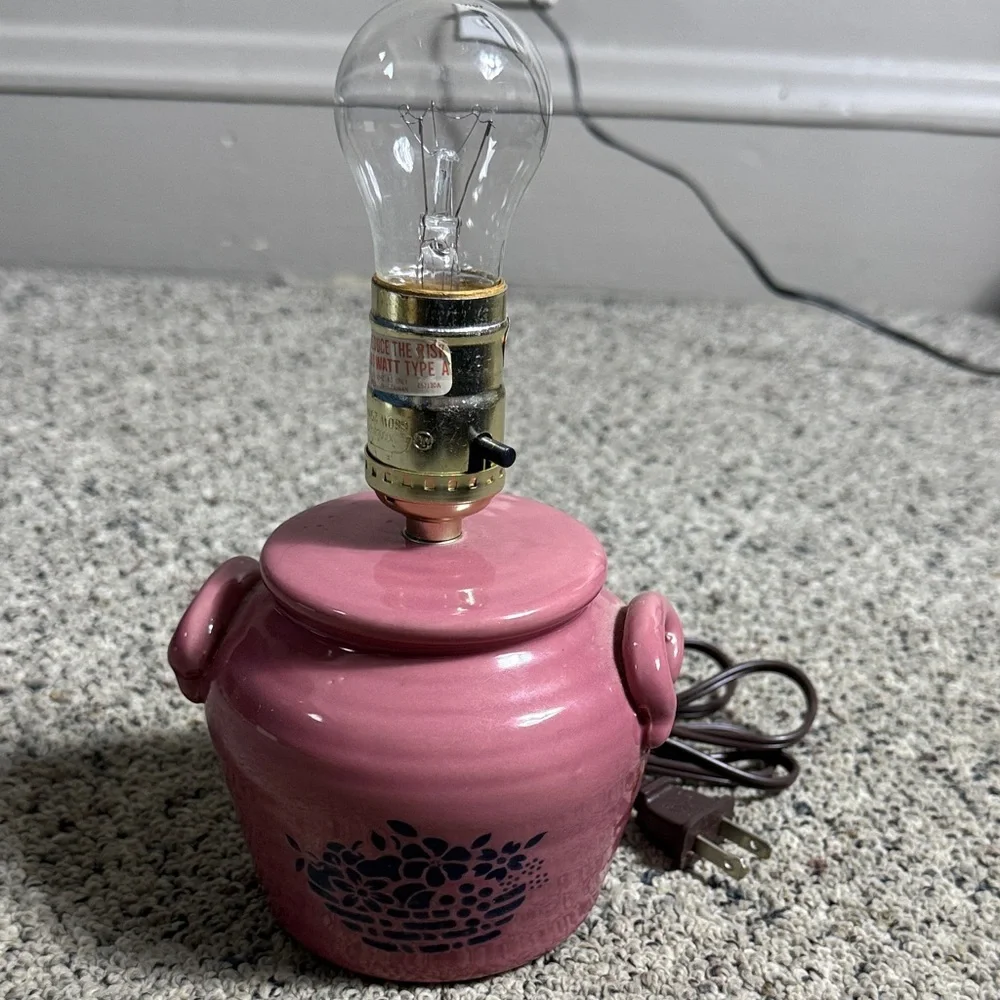 Vintage Mauve Pink Ceramic Accent Country Crock Lamp Blue Flower Basket RARE
